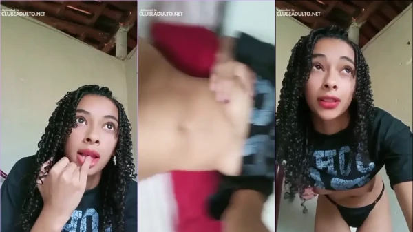 Cacheada maravilhosa se exibindo na live!
