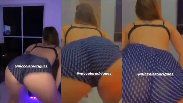 Niccole Rodrigues, de shortinho justo, está dando aquela rebolada safada