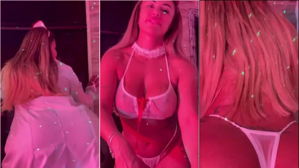 Cris Galera, uma loira desinibida com um corpão lindo, arrasando de calcinha branca!