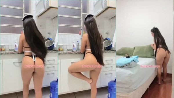 Kellyta Tharsys, uma delícia de mulher, curtindo seu Privacy no banho