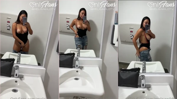 Melisawildtv do OnlyFans se exibindo de tudo na frente do espelho!