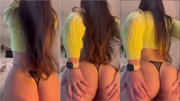 Nay Etruri dançando e mostrando o bumbum