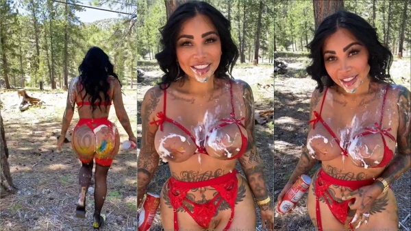 Linda demais, seebrittanya se mostrando no mato!