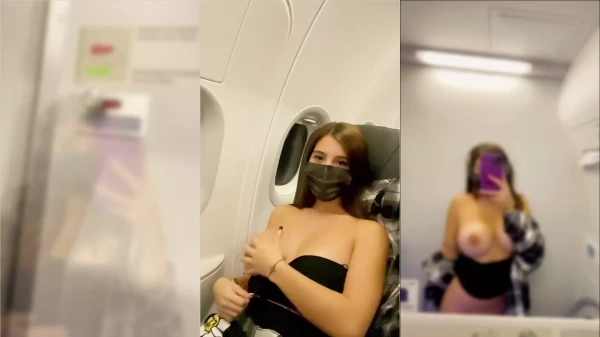 Valentina Gomez ebuceta as teta no espelho do toalete do avião